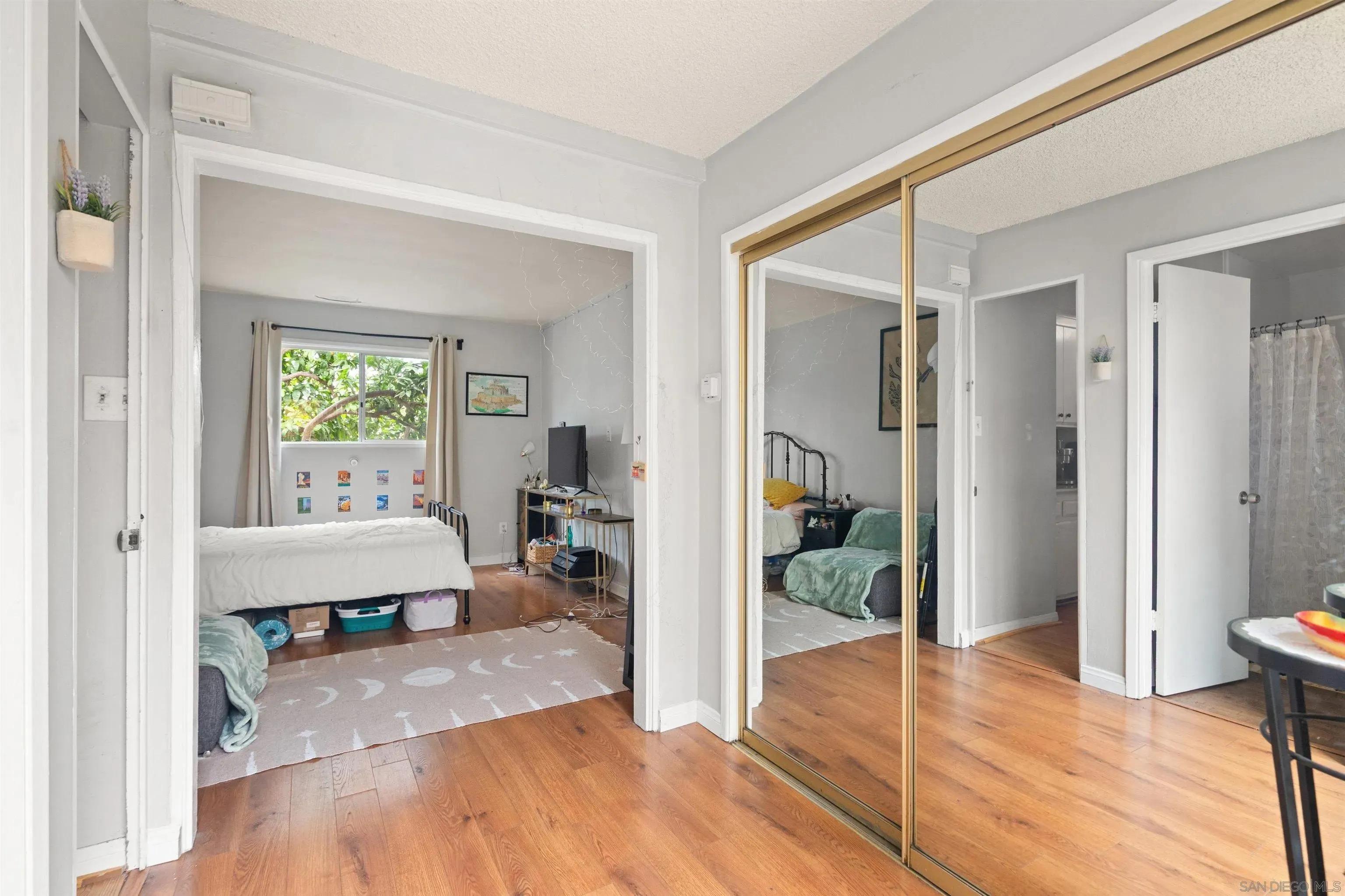 San Diego, California 92109, United States, 5 Bedrooms Bedrooms, ,3 BathroomsBathrooms,Residential,Pending,199475