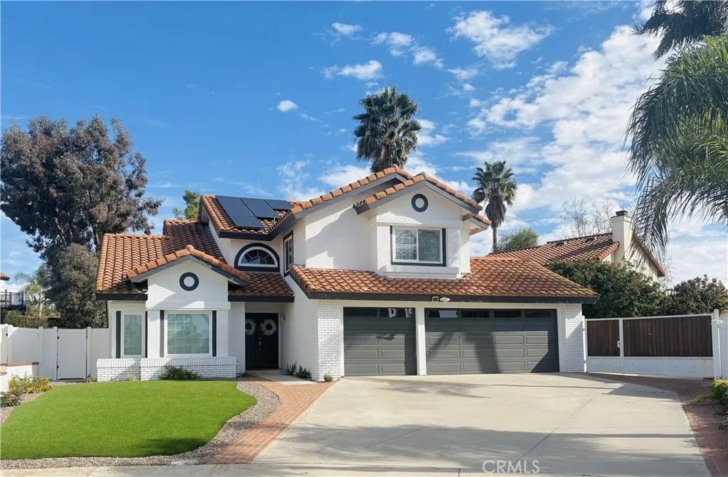 Photo of 7130 Tiverton Way, Riverside, CA 92506 (MLS # IV26022182)