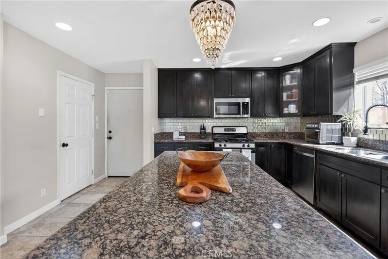 1310 W 1st