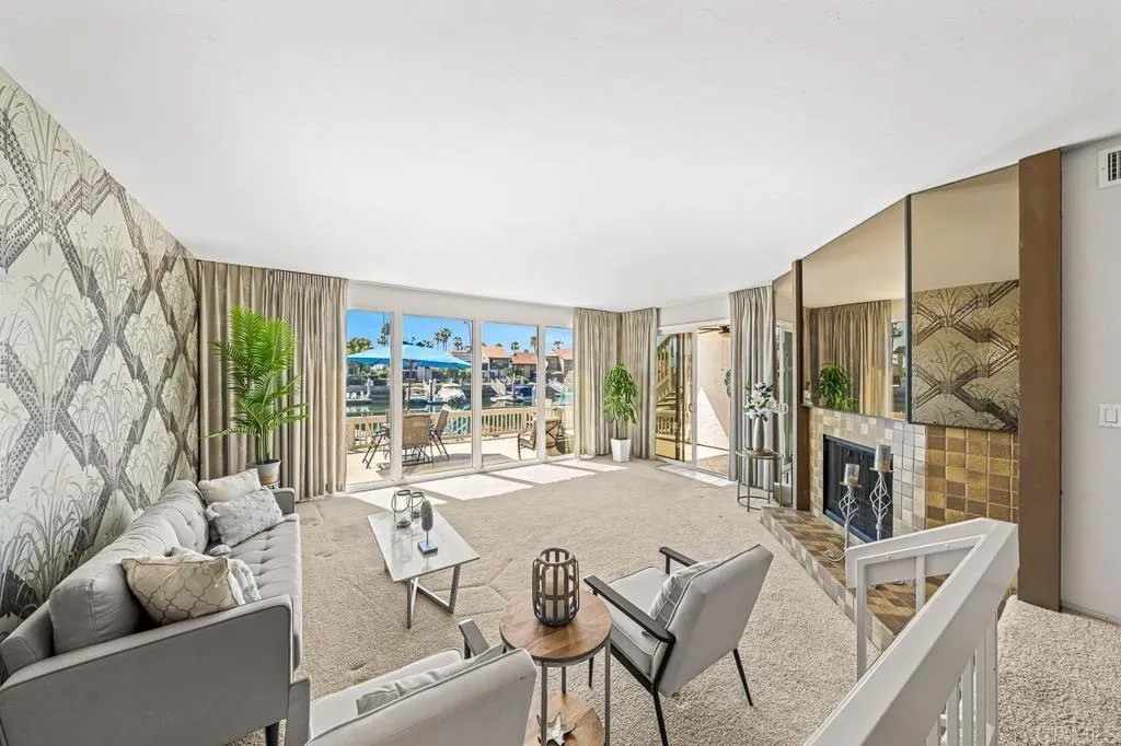 85 Kingston Court West