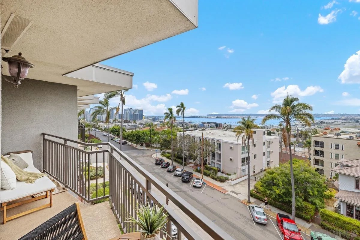 2414 Front St 31