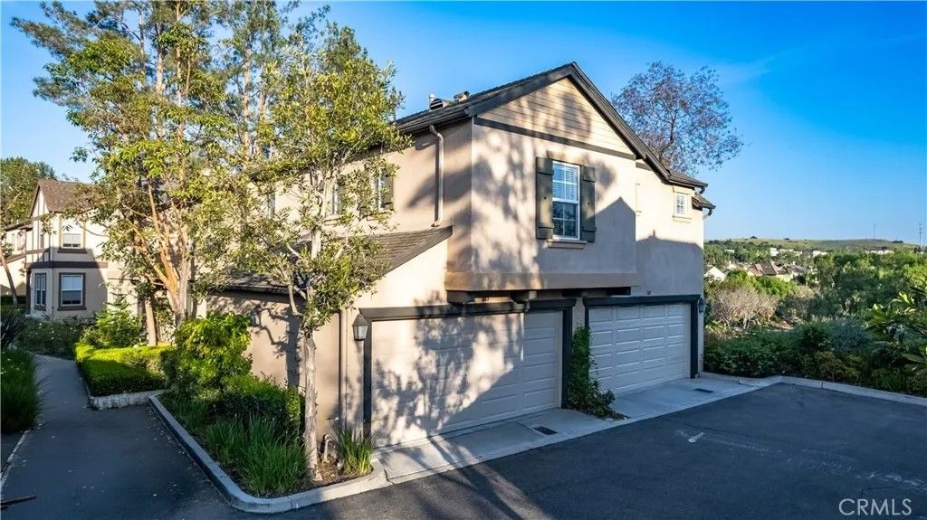 Photo of 40 Three Vines Court, Ladera Ranch, CA 92694 (MLS # OC26066409)