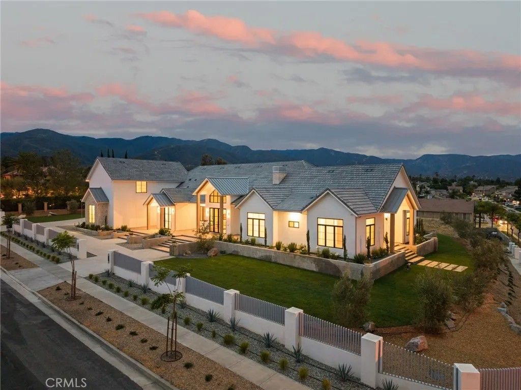 Photo of 3100 Garretson Avenue, Corona, CA 92881 (MLS # OC26094602)