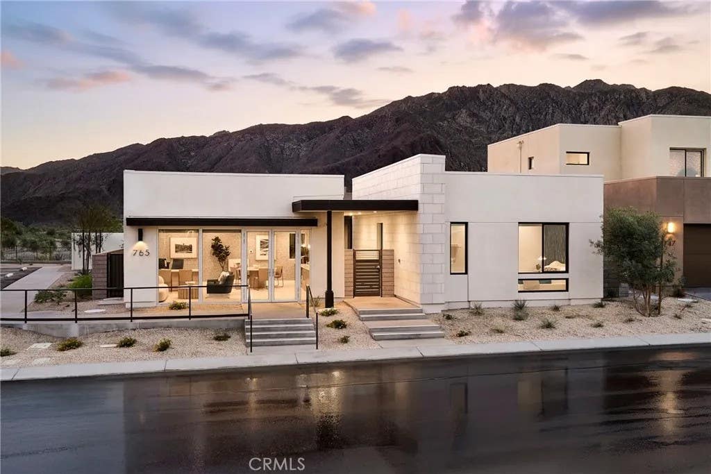 Photo of 4505 Thunderbird Way, Palm Springs, CA 92262 (MLS # OC26101402)