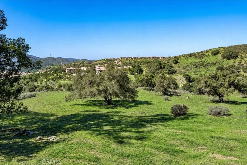 16220 Canyon Hills