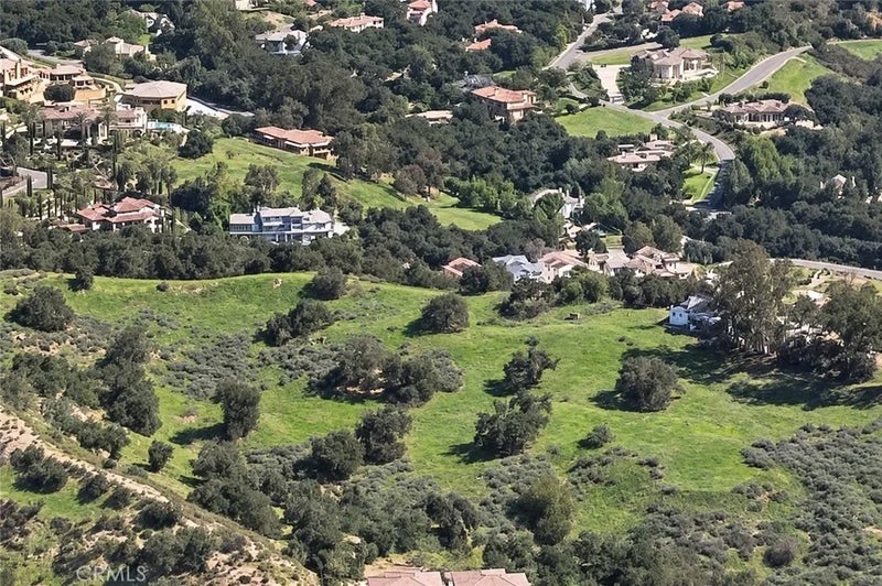 16220 Canyon Hills