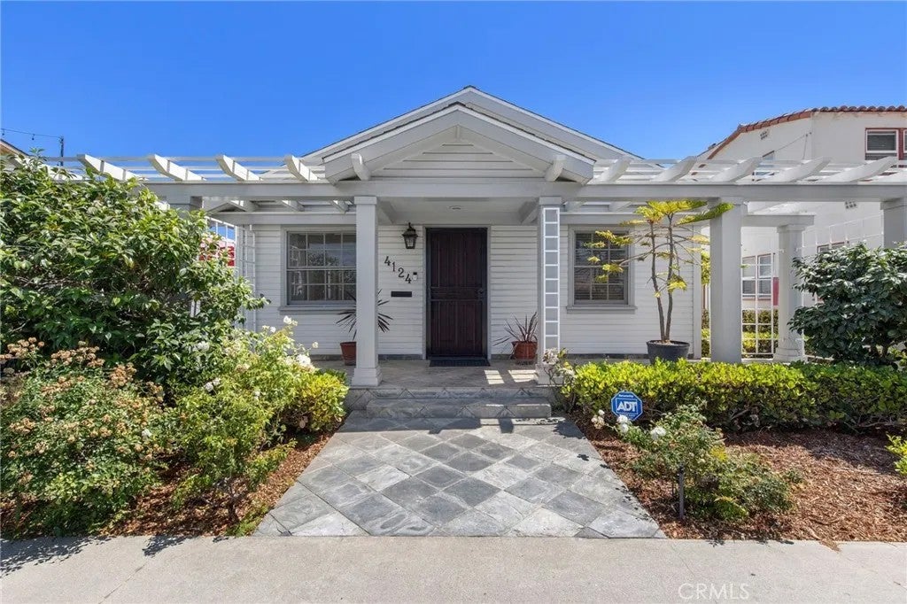 Photo of 4124 E 5th ST, Long Beach, CA 90814 (MLS # OC26205530)