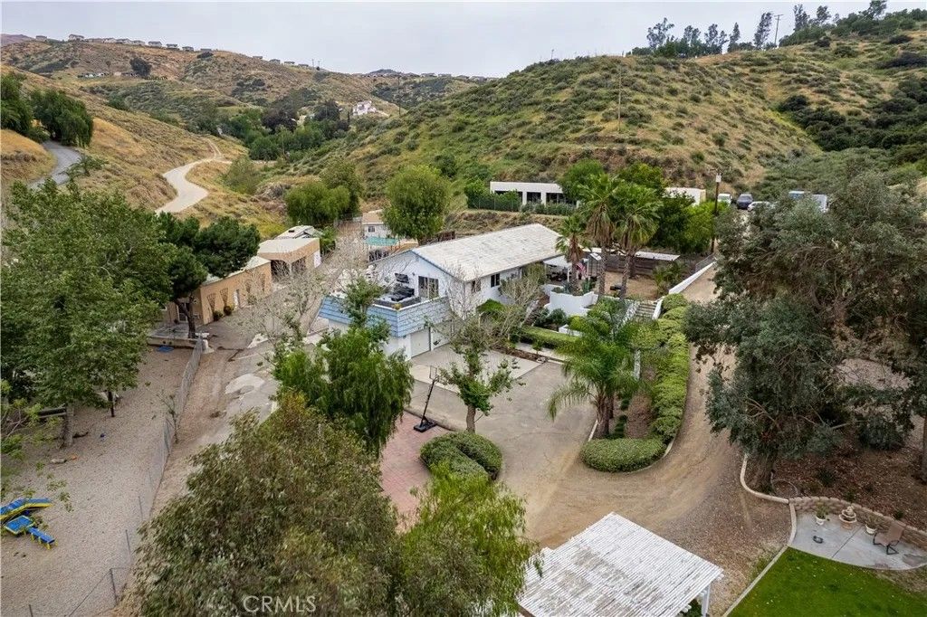 Photo of 11111 Spanish Hills, Corona, CA 92883 (MLS # OC26094027)