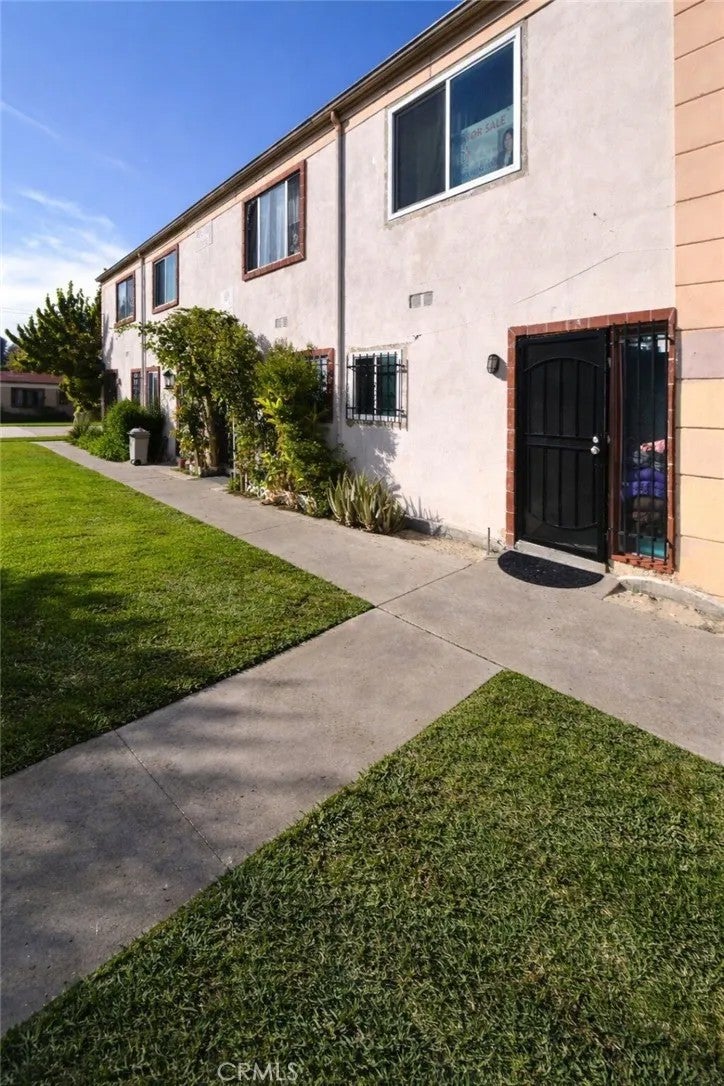1001 E Grant F4