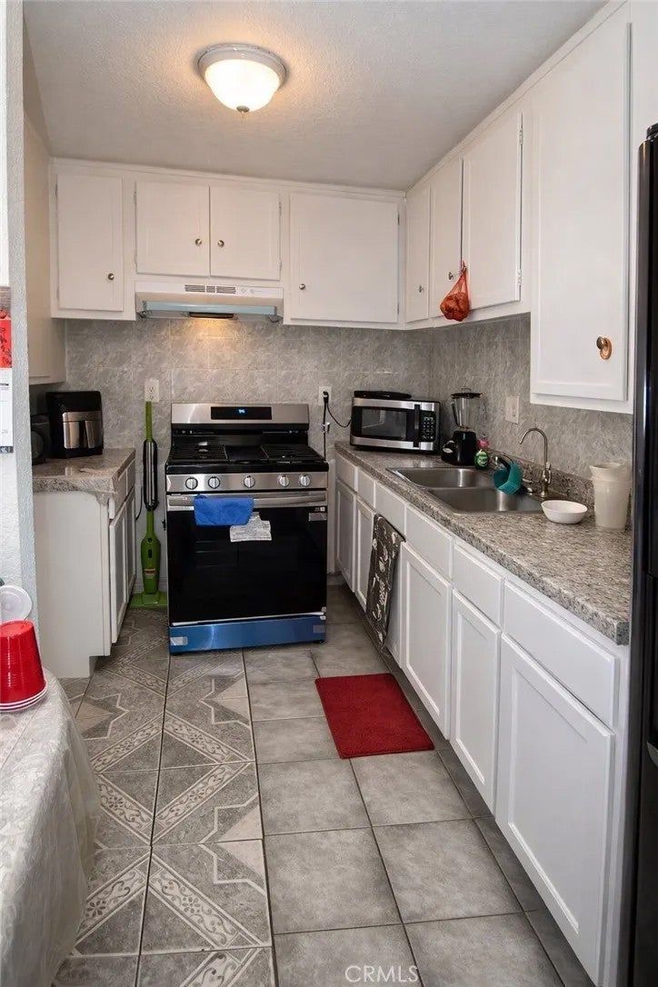 1001 E Grant F4