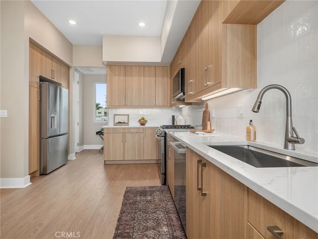 111 2nd Street North 21