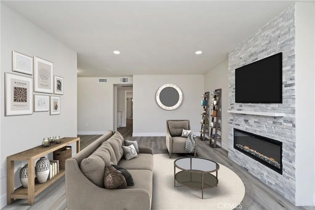 Photo of 622 S Santa Fe St #6, Hemet, CA 92543 (MLS # IG26014793)