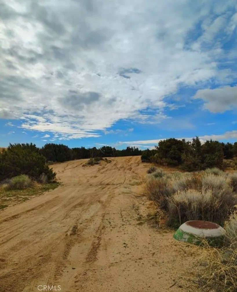 Photo of 0 Oxford, Hesperia, CA 92345 (MLS # HD26132902)