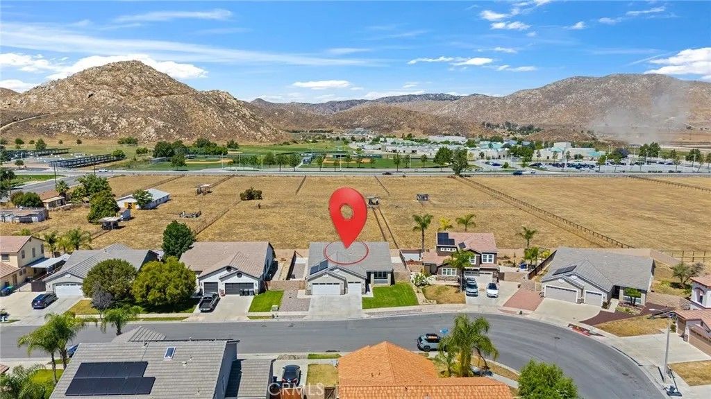 Photo of 1169 Broadway LN, Hemet, CA 92545 (MLS # SW26079381)