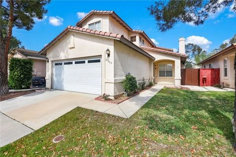 Photo of 27668 Parkside Dr, Temecula, CA 92591 (MLS # PW26048510)