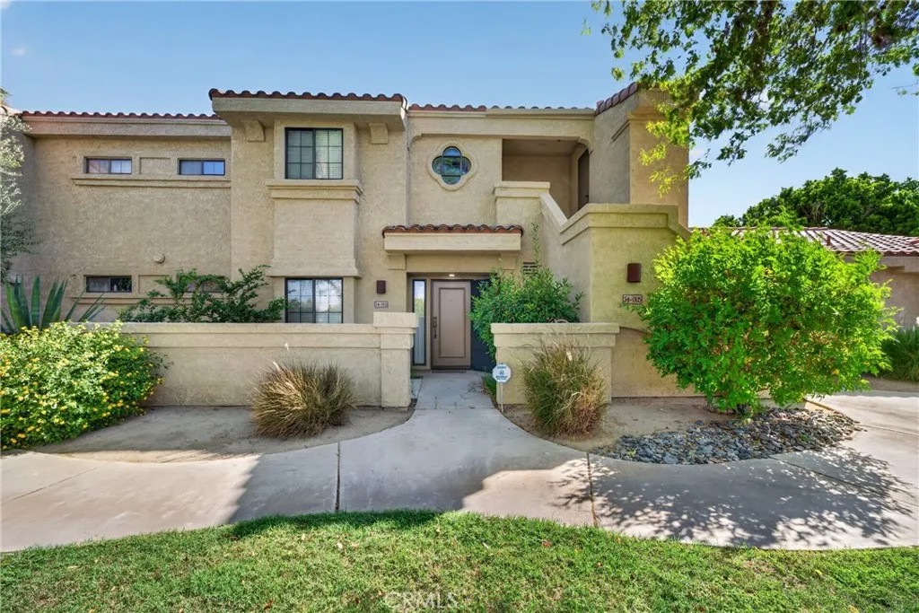 34003 Calle Mora
