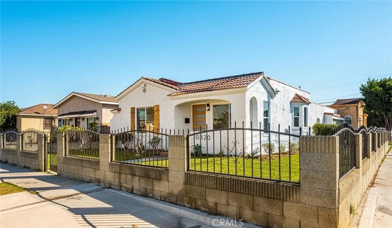10820 Capistrano