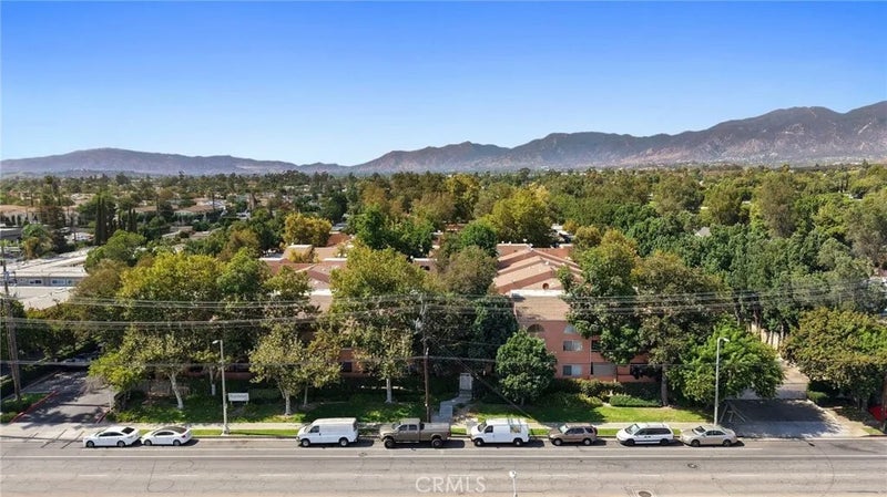 12601 Van Nuys 111