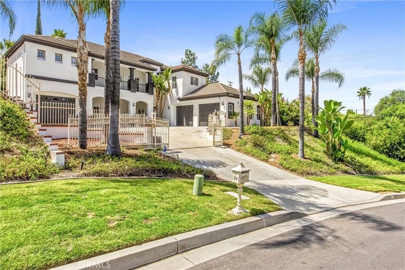 652 Fairway Drive