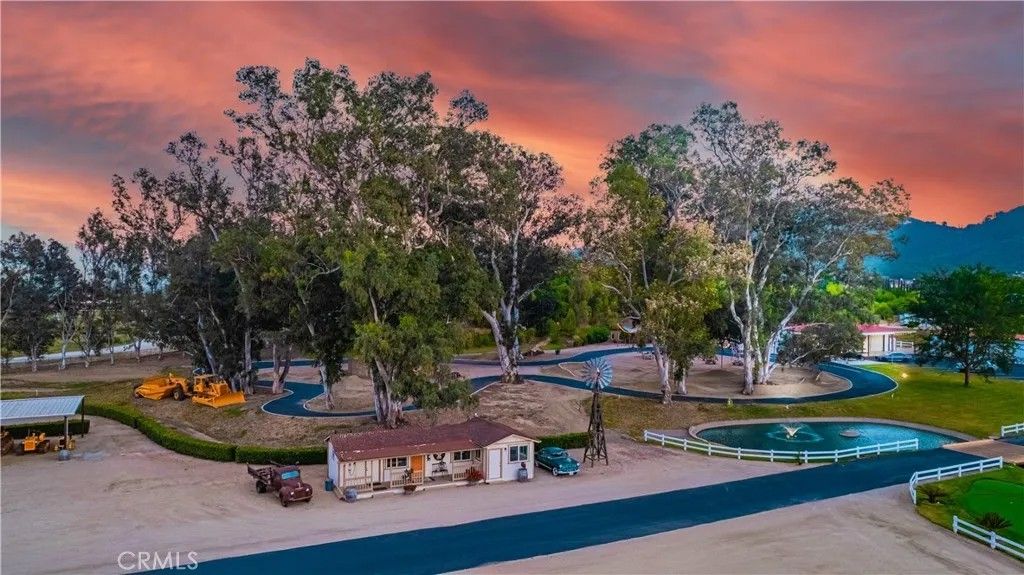 Photo of 26465 Douglas Avenue, Murrieta, CA 92562 (MLS # SW25125433)