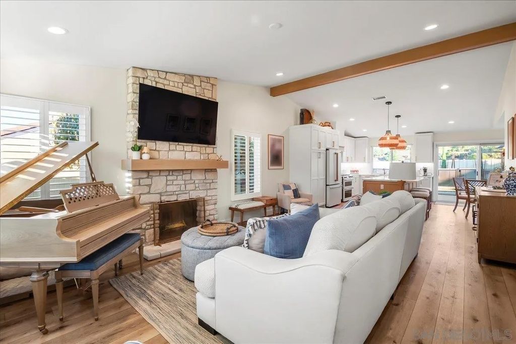 Photo of 14276 Jennings Vista Way, Lakeside, CA 92040 (MLS # 250045956)