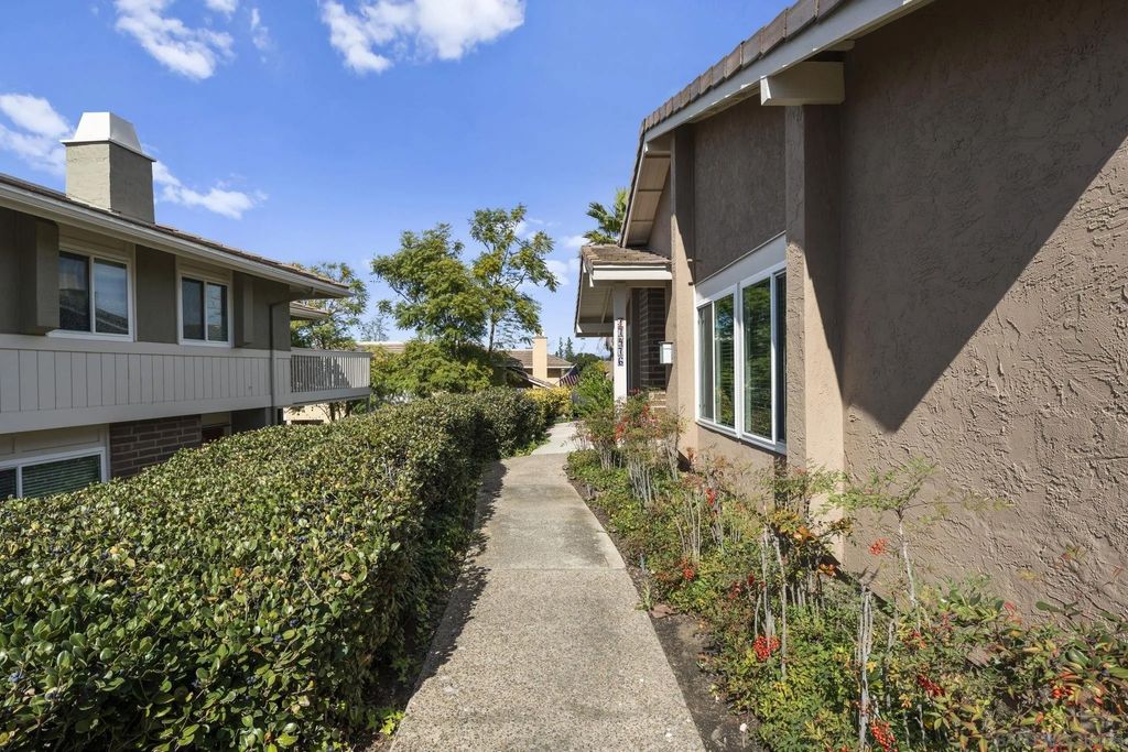 Photo of 17476 Fairlie Rd, San Diego, CA 92128 (MLS # 260004612)