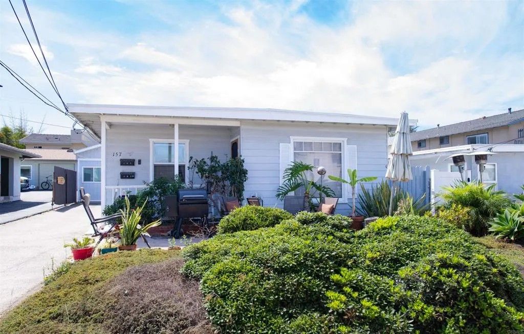 Photo of 157 Maple Ave, Carlsbad, CA 92008 (MLS # PTP2506338)