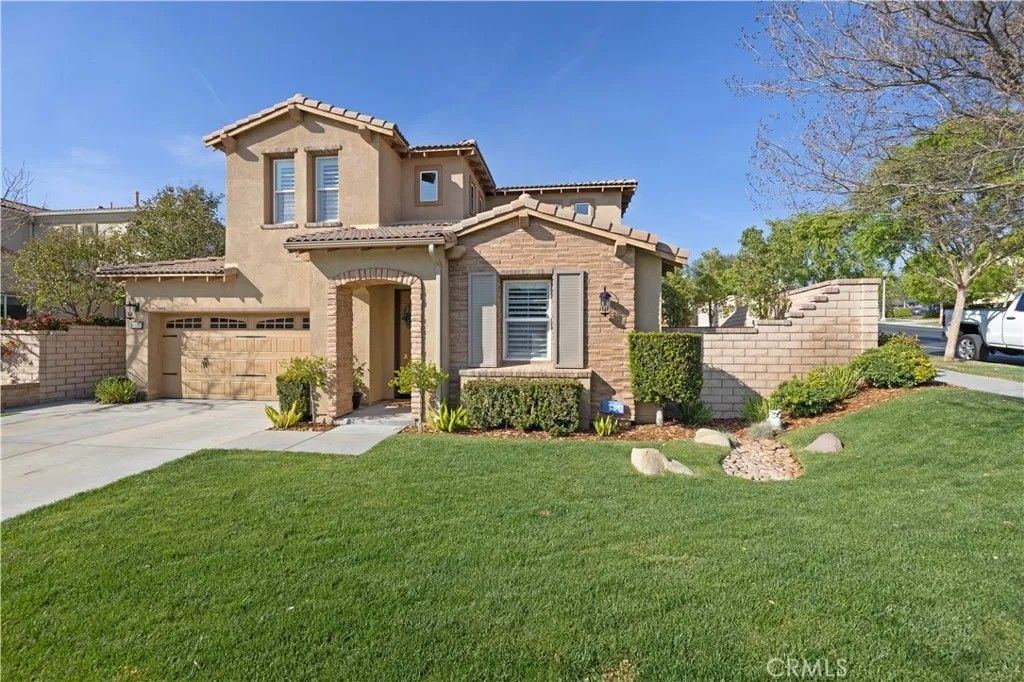 Photo of 24903 Shadow Ridge Court, Valencia, CA 91354 (MLS # SR26053438)