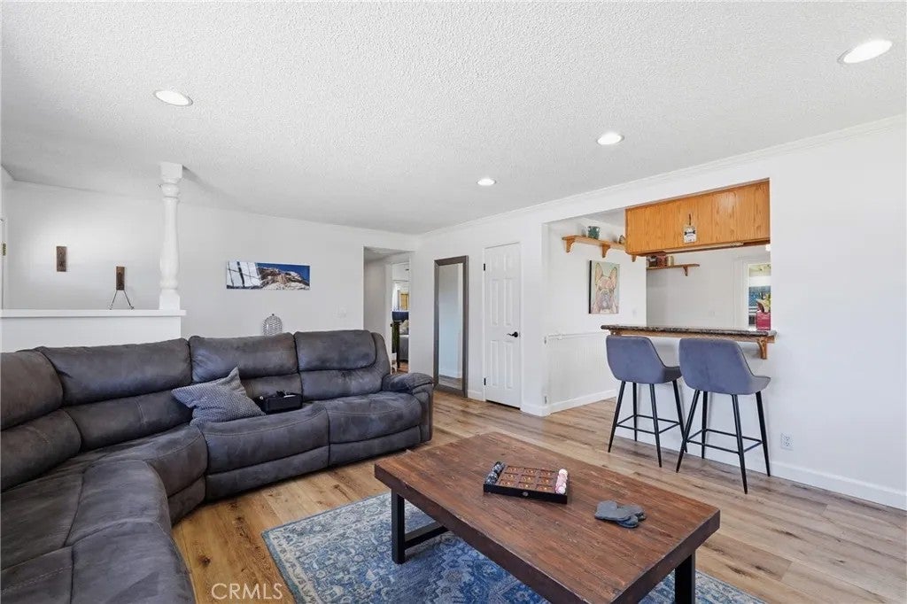 6562 Belgrave