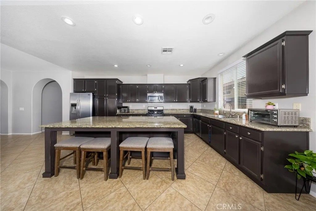 Photo of 15846 Cordova Road, Victorville, CA 92394 (MLS # HD26085701)