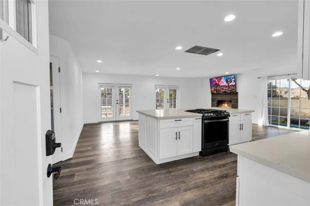 Photo of 8054 Joshua Lane, Yucca Valley, CA 92284 (MLS # JT26014089)