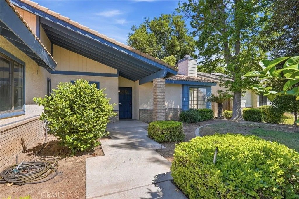 Photo of 6916 Bandolero Way, Bakersfield, CA 93308 (MLS # SB26018828)