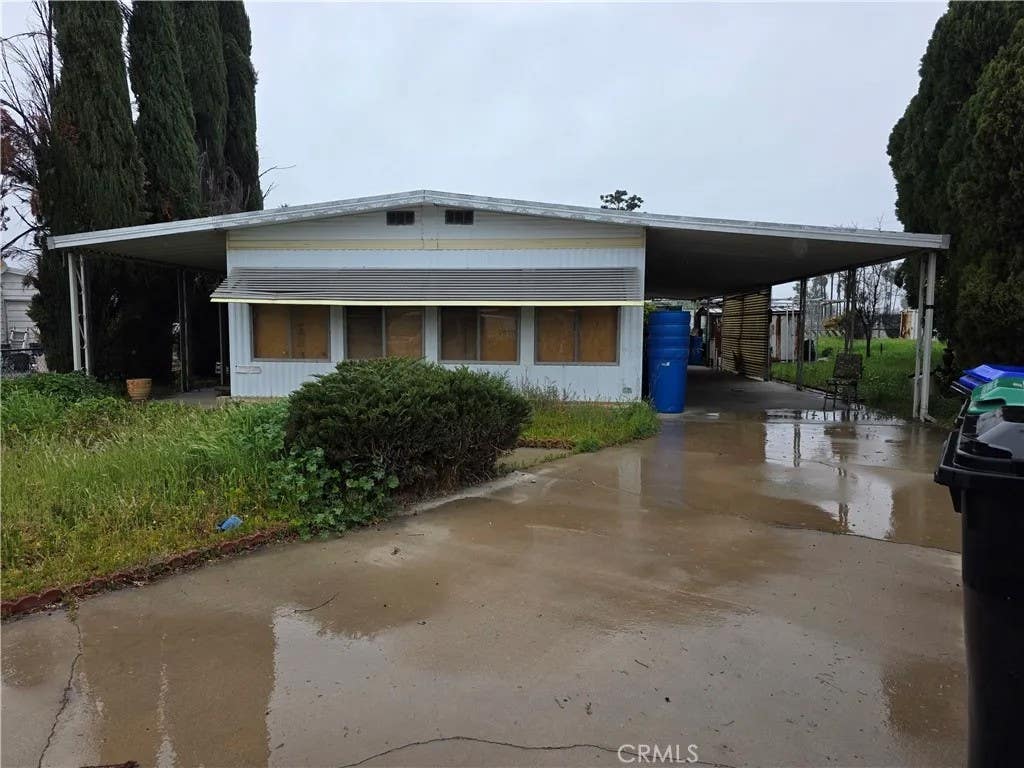 Photo of 324 Long Street, Hemet, CA 92543 (MLS # IV26082491)