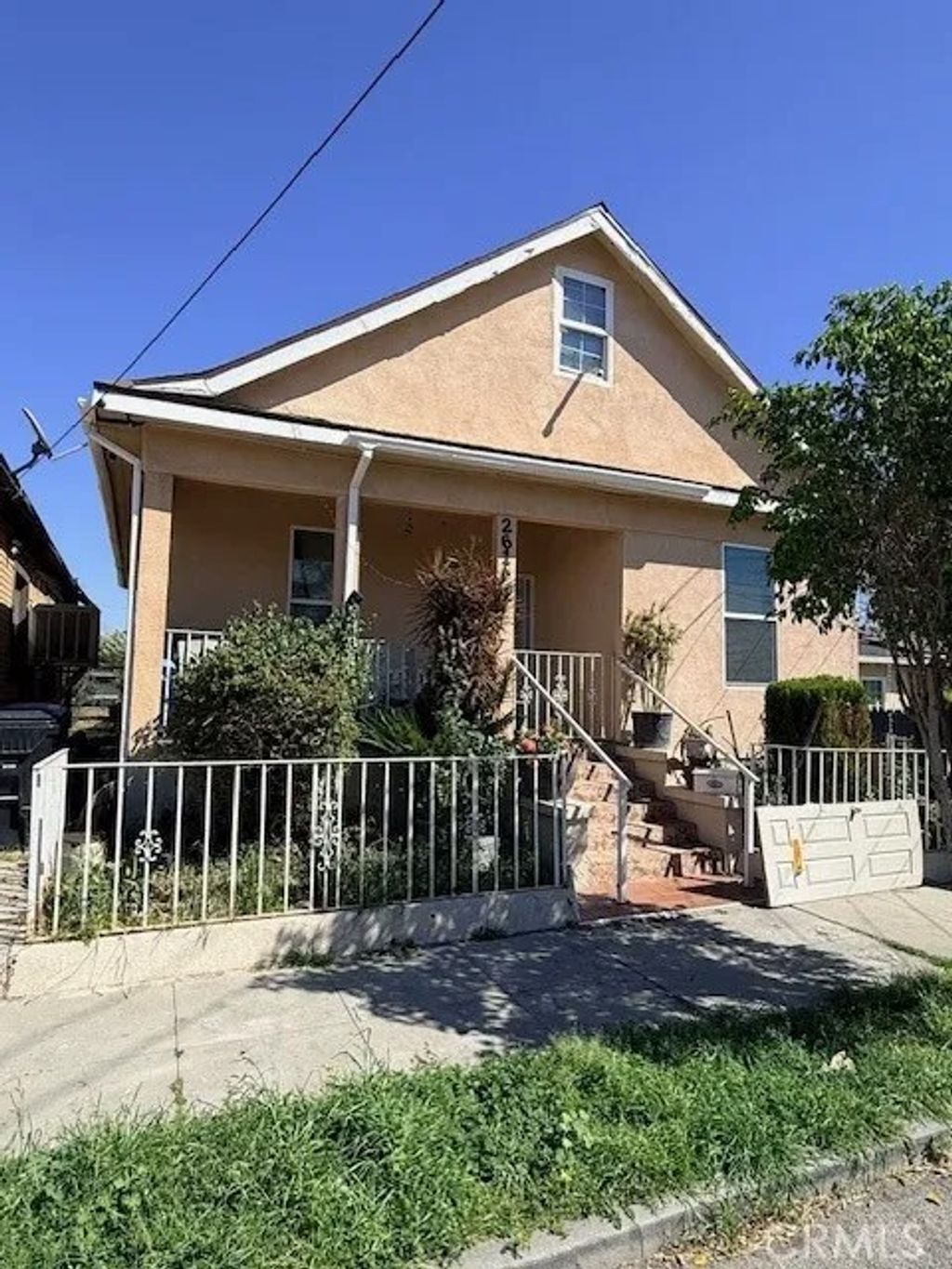 Photo of 261 Kendall Ave, San Bernardino, CA 92410 (MLS # IV26069485)