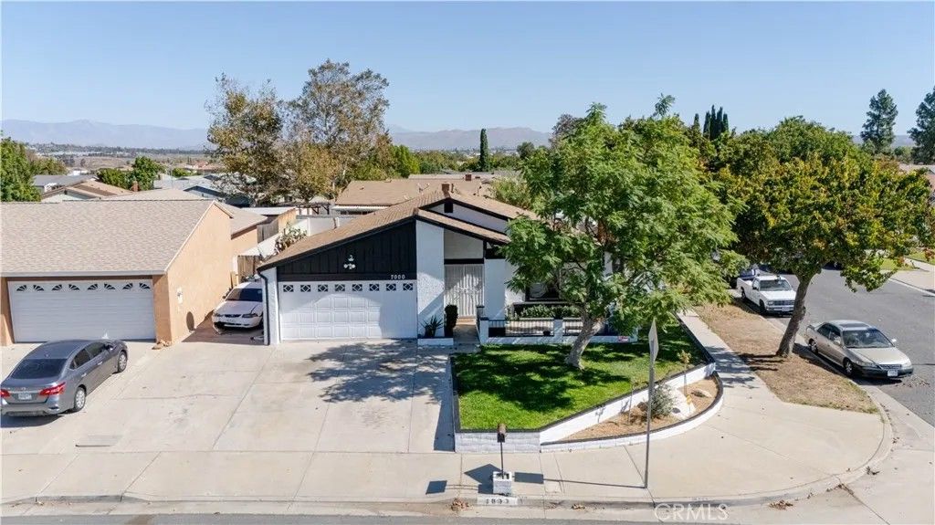 Photo of 7000 Batavia Way, Riverside, CA 92503 (MLS # PW25248994)