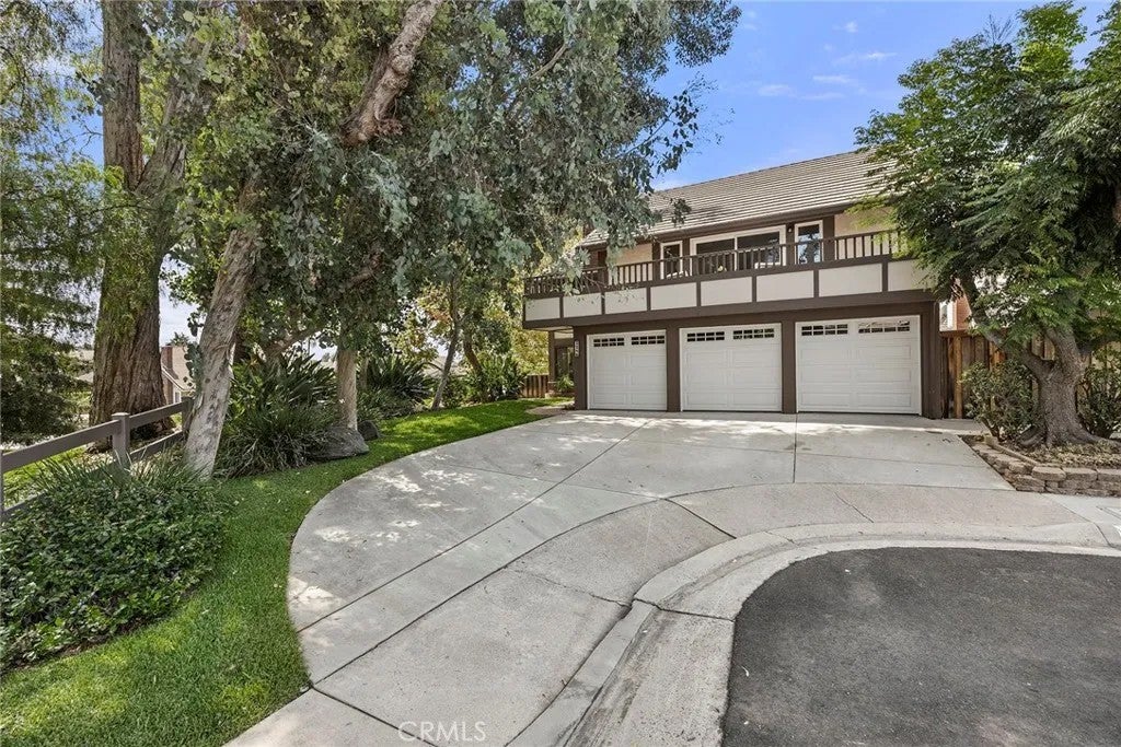 2286 Crestview Circle