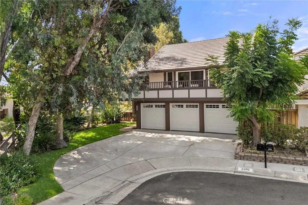 2286 Crestview Circle