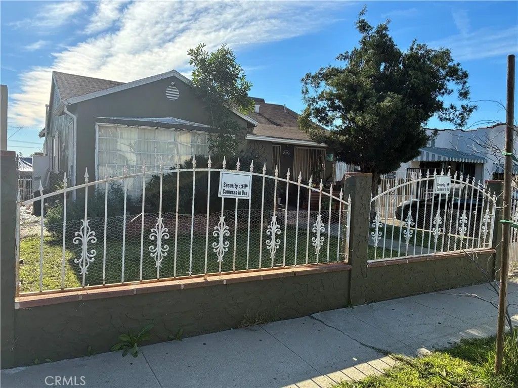 Photo of 2824 Winter Avenue, Los Angeles, CA 90033 (MLS # PW26010132)