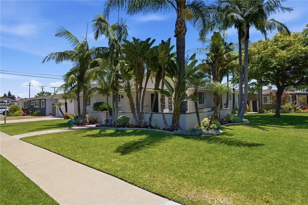 5832 E. Conant St.