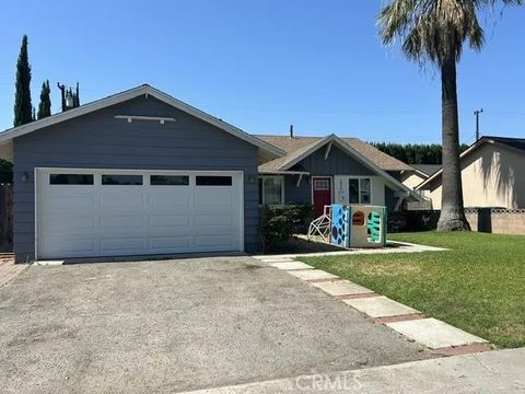 Photo of 1808 E Briarvale AVE, Anaheim, CA 92805 (MLS # PW26154844)