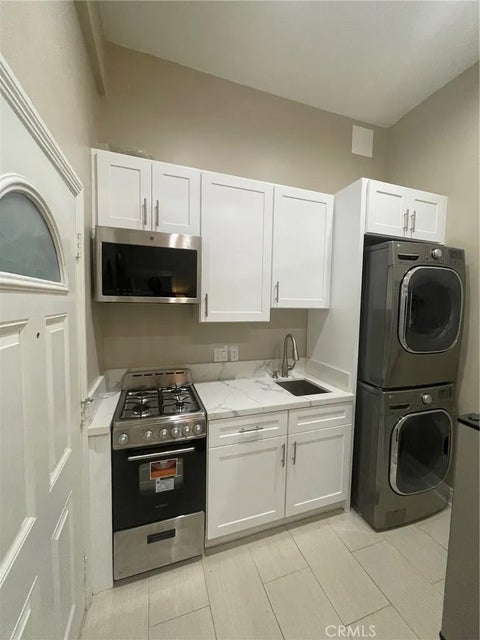Photo of 7524 Fountain Avenue, West Hollywood, CA 90046 (MLS # SR26177982)