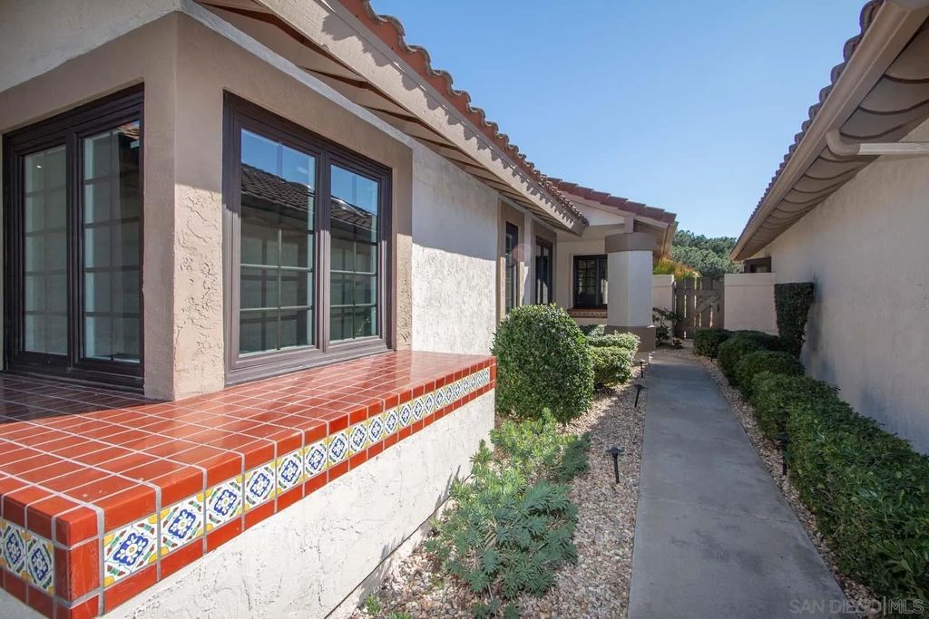 Photo of 17848 Caminito Balata, San Diego, CA 92128 (MLS # 260001306)