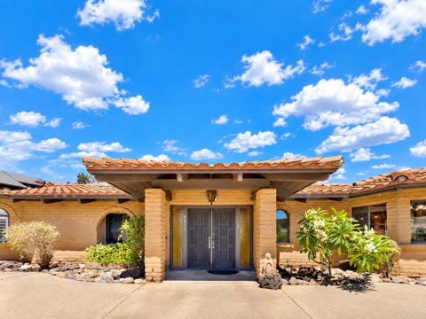 Photo of 4057 Ladera Vista, Fallbrook, CA 92028 (MLS # NDP2608611)