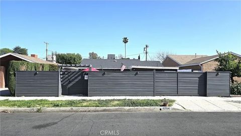 Photo of 6704 Rhea Avenue, Reseda, CA 91335 (MLS # SR26026679)