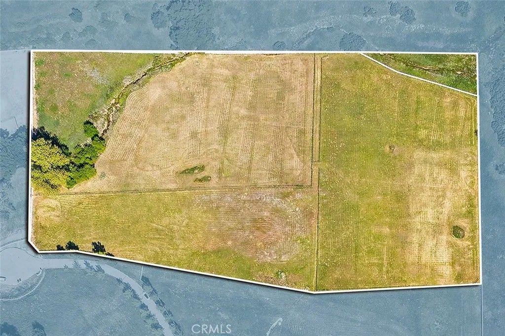 Photo of 8 Oak Trail Ct, Murrieta, CA 92562 (MLS # SW26030537)