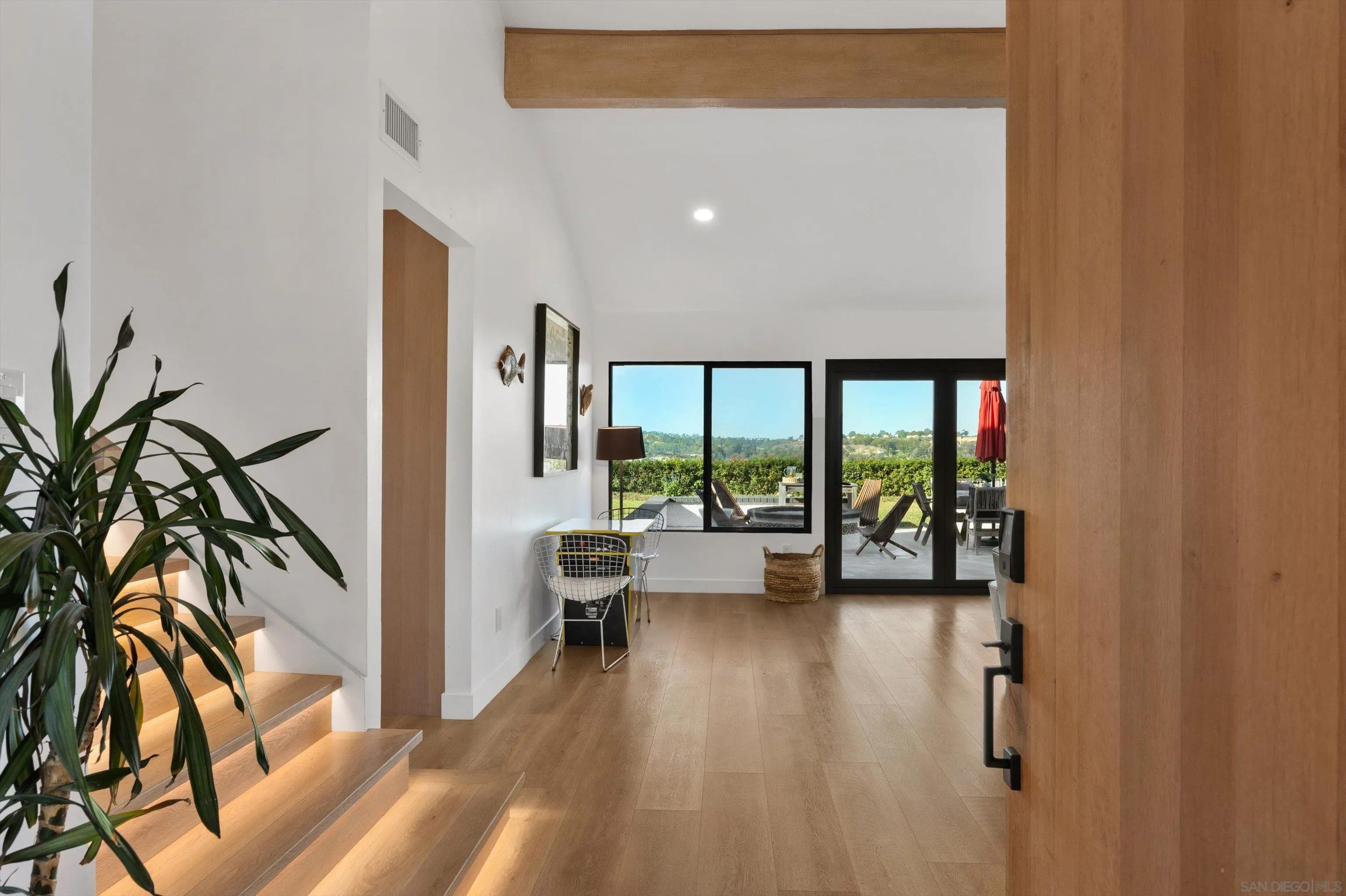 627 Santa Rosita