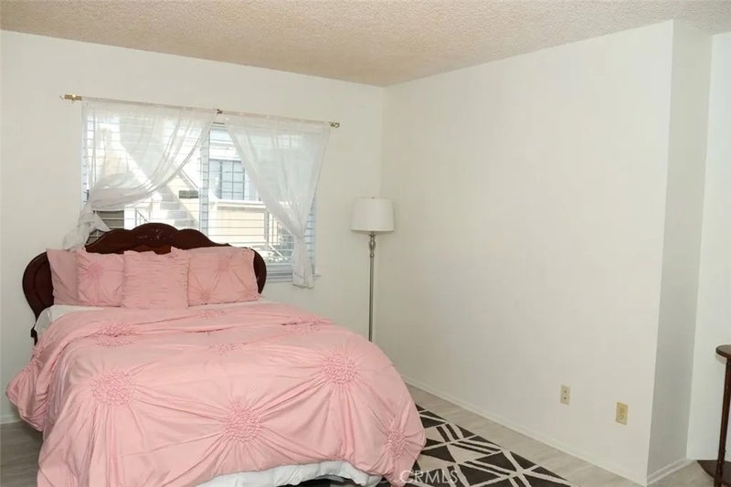 1505 S Raitt 97