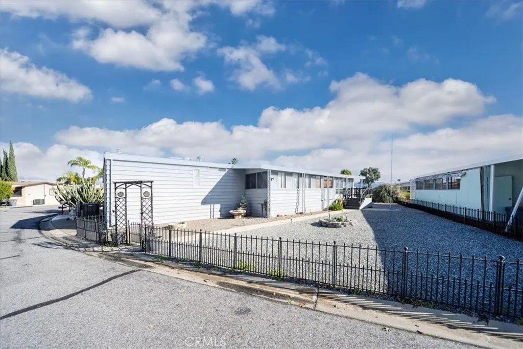 Photo of 5001 W Florida Ave #375, Hemet, CA 92545 (MLS # SW26004138)