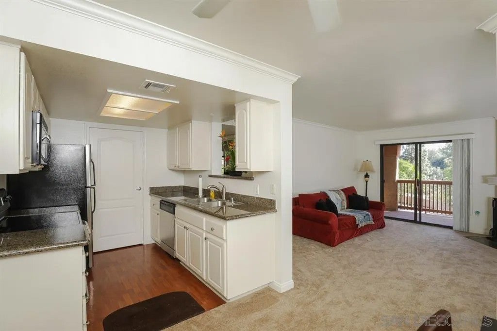 12019 Alta Carmel Ct. 272