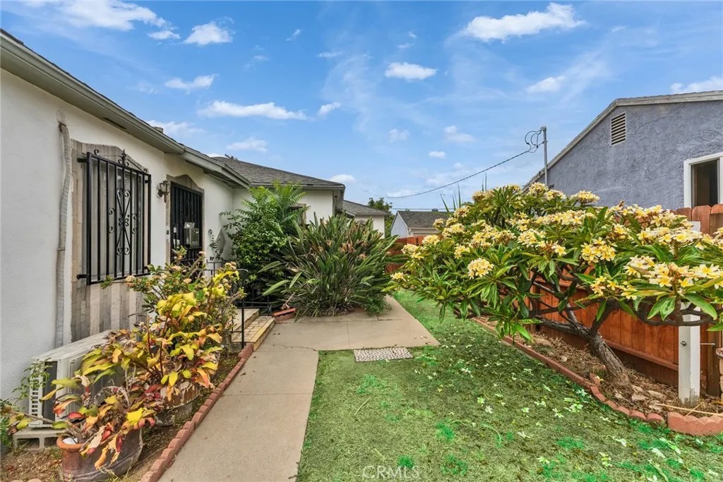 1305 S Ethel